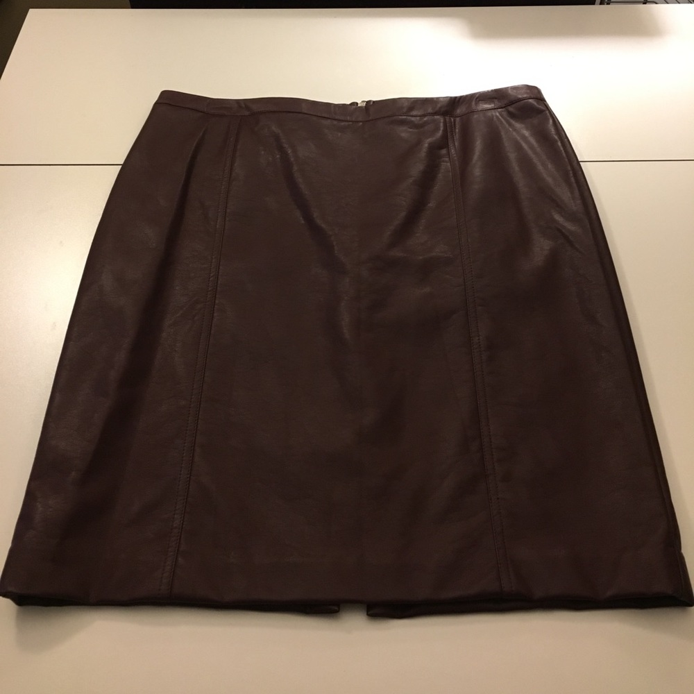 Faux leather pencil skirt